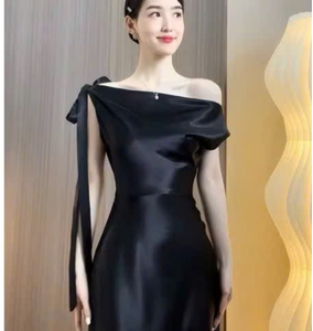 Đầm dự tiệc trễ vay dáng dài